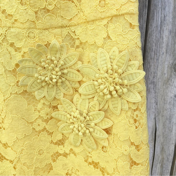 NWT White House Black Market Sleeveless Lace Sheath Dress 3D Appliqué Yellow 10 - Picture 7 of 16